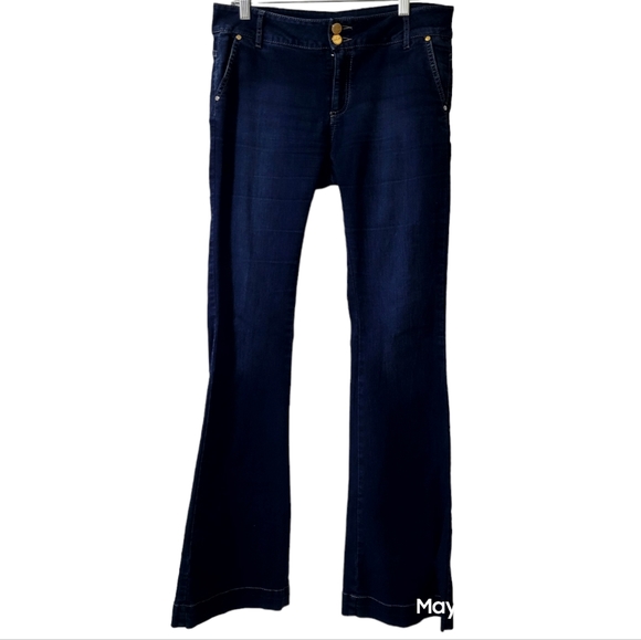 ELA. Colombian jeans. Low rise. Wide legs. Stretch! Runs Size 8 (Colombian 12) - Picture 1 of 3